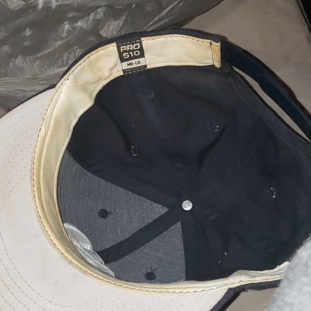 Gaming hat - Picture 3 of 3